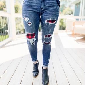 Judy blue Buffalo plaid skinny jeans